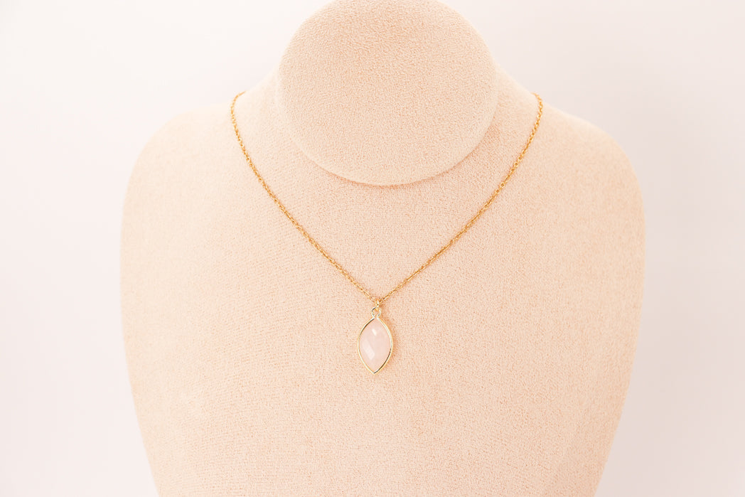 Pendentif Amande en Quartz Rose